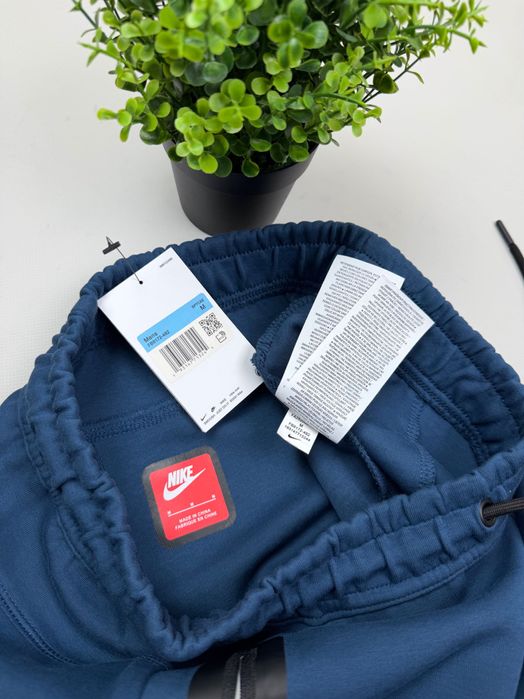 Шорти Nike tech fleece шорты найк теч флис течики