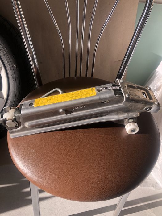 Домкрат audi a6c6 оригінал