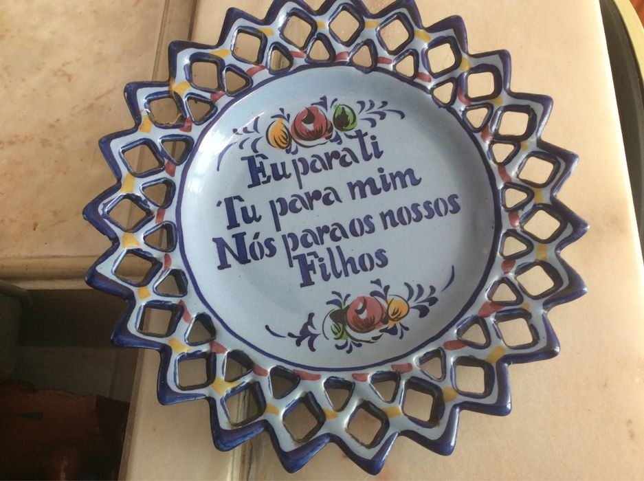 Vendo prato decorativo tradicional