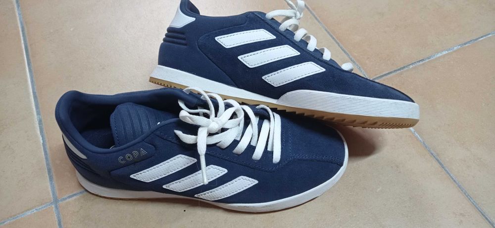 Sapatilha adidas 35,5