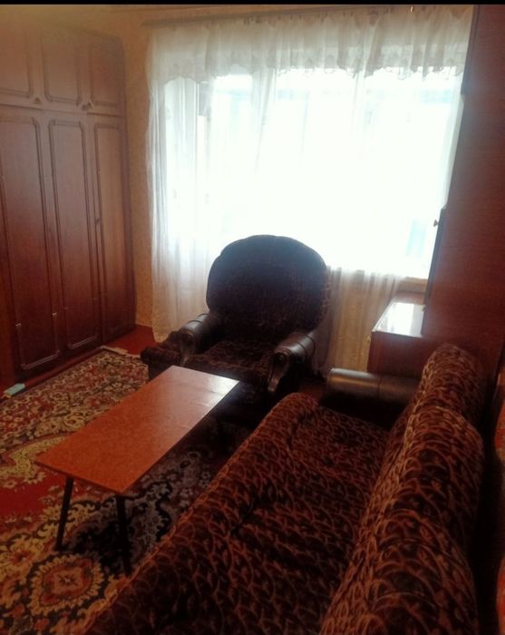 Здам 2х комн квартиру на тривалий термін.