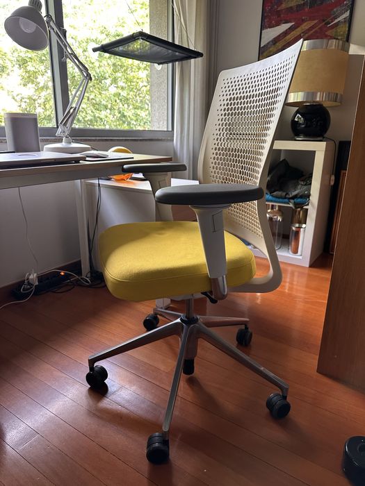 Cadeira Vitra ID Chair