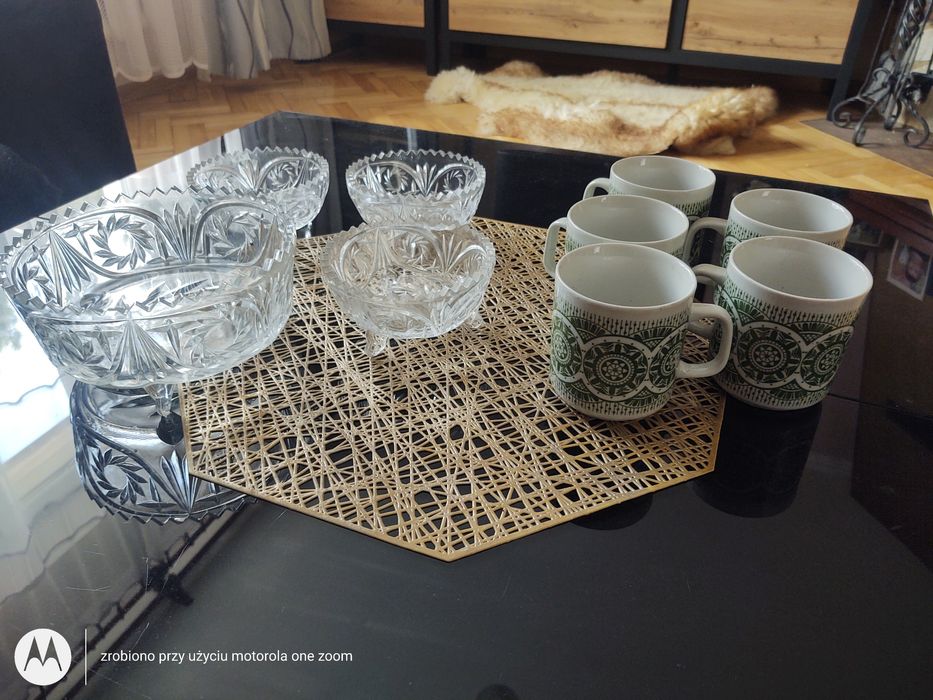 Kryształowe salaterki plus kubki