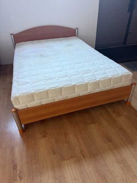 Super okazja!  Łóżko z materacem