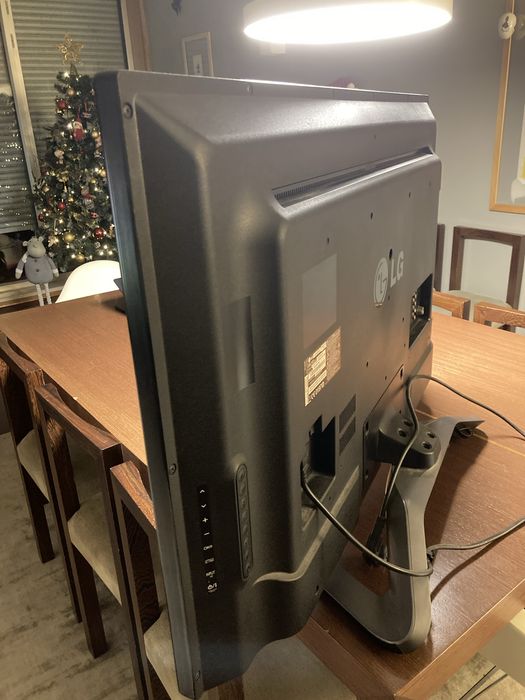 TV LG 42LA620S (Smart TV) - com avaria (RESERVADO)