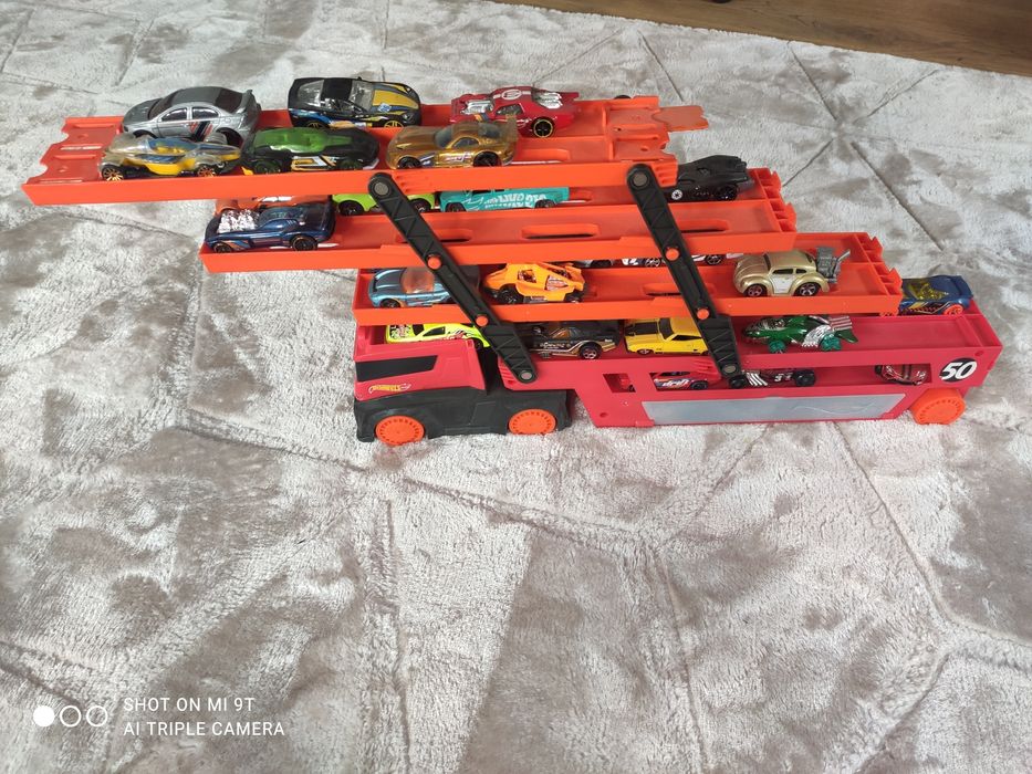 Laweta transporter Hot Wheels