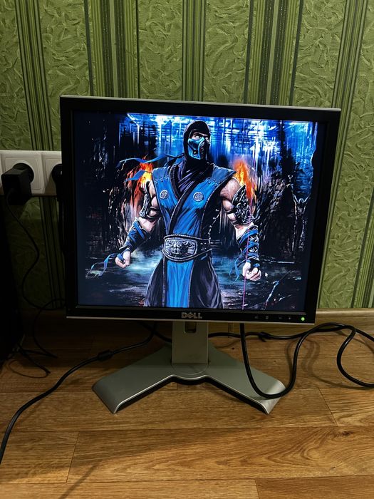 Монитор Dell 1708FPt состояние хорошое рабочий