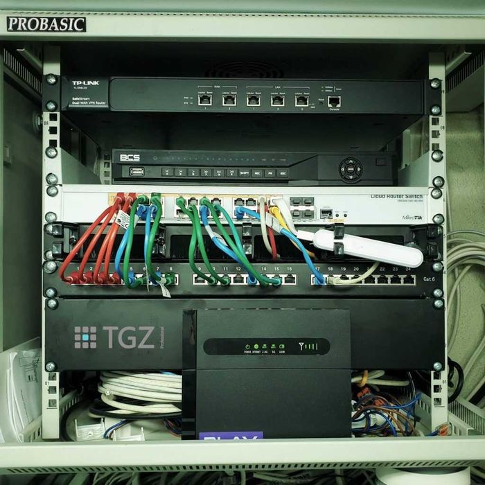 Sieci LAN, WiFi, Monitoring, Światłowody - Instalacja i serwis