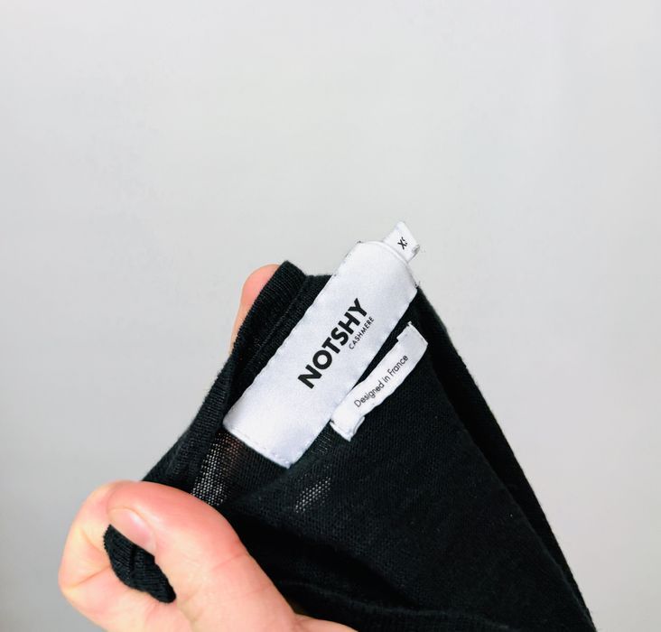 Czarny t‑shirt z dekoltem V XS 34