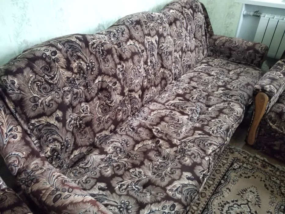 Диван та два крісла