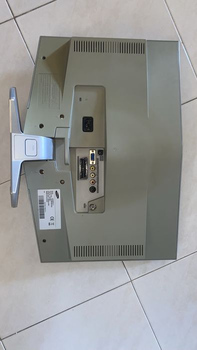 Monitores/Televisoes ACER e SAMSUNG