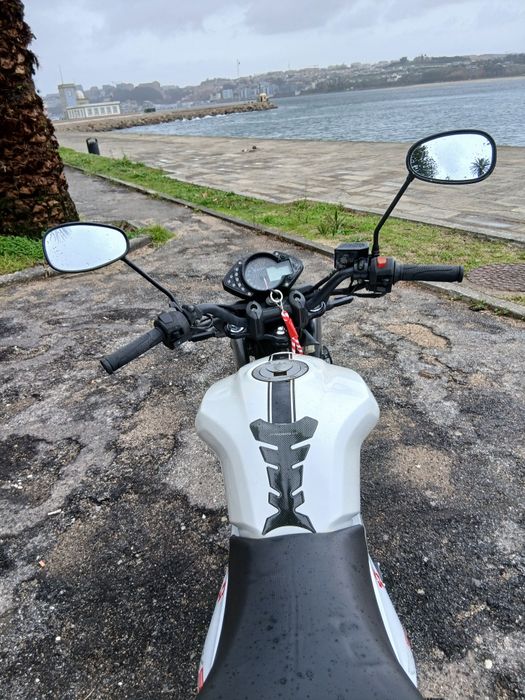 Keeway rks 125 de garagem