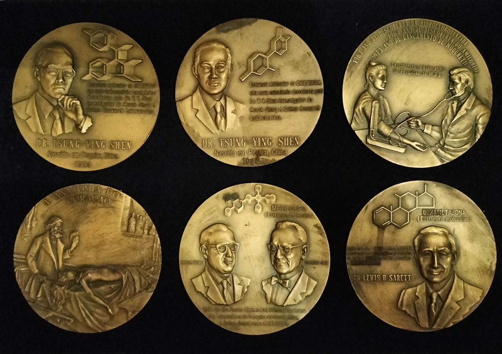 Coleção de 6 Medalhas “Quadros Célebres de Medicina"