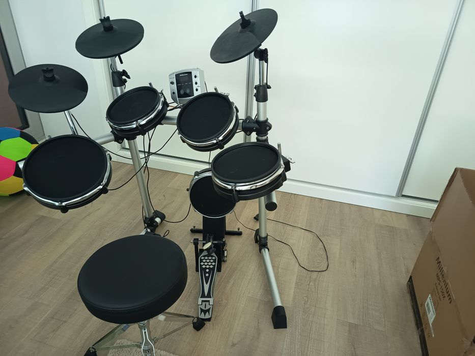 Millenium MPS-150X(kit de bateria eletrónica + banco)
