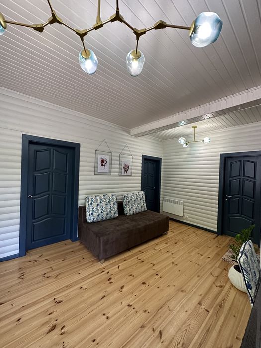 Будинок, с.Лука, поруч Білогородка, Бобриця, Музиці