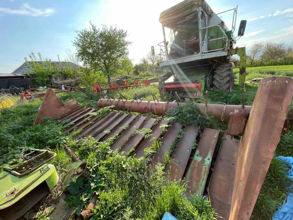 Комбайн Clas Dominator 106