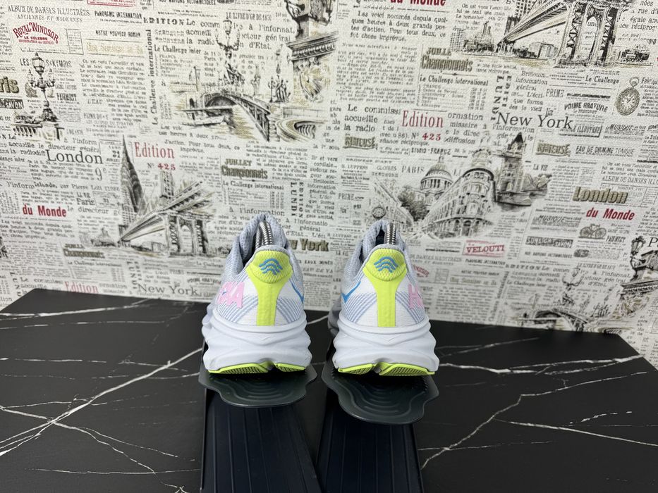 Оригінал Розмір 40 Кросівки Hoka One One Clifton 9 Взуття