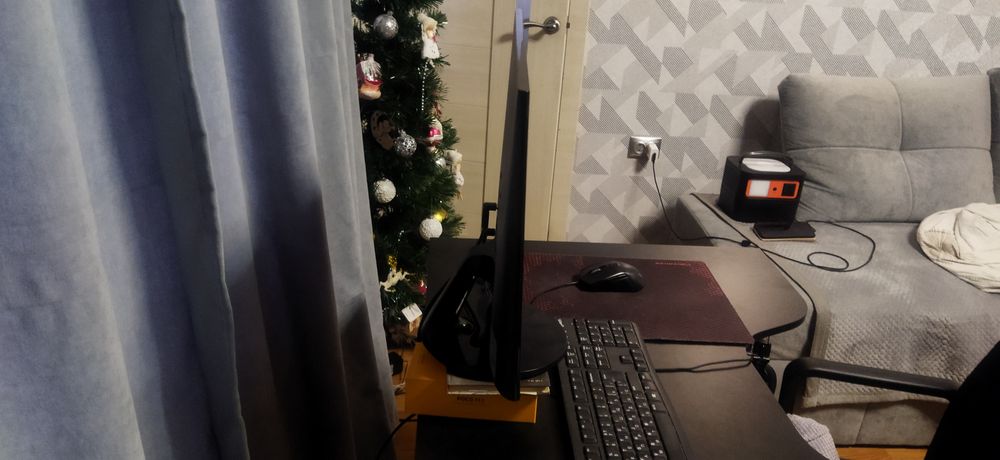 Продам монітор Samsung24 дюйма   стан нового