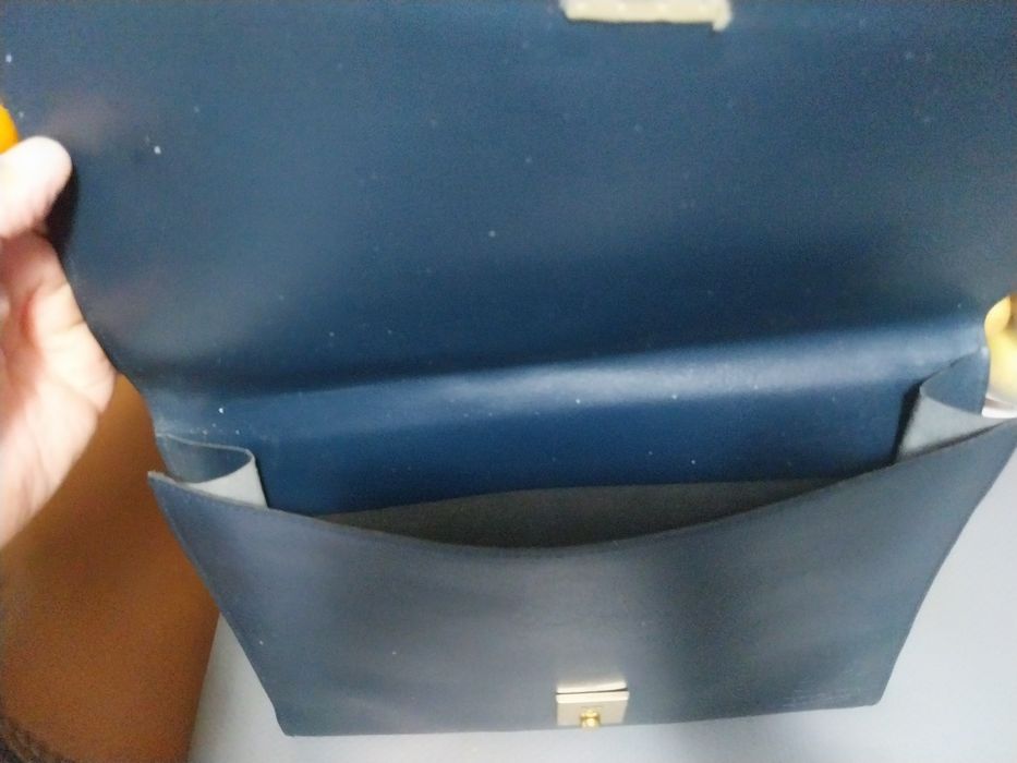 Pasta para documentos em pele couro com chave como nova