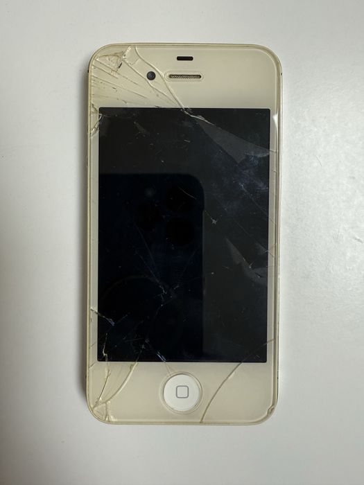 iPhone 4S 16 GB with Original Box64550970734081123