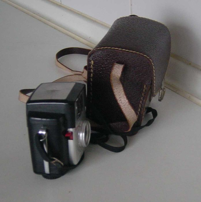 De Coleção:  KODAK 1957/62 mod. Brownie Starlet c/estojo original pele