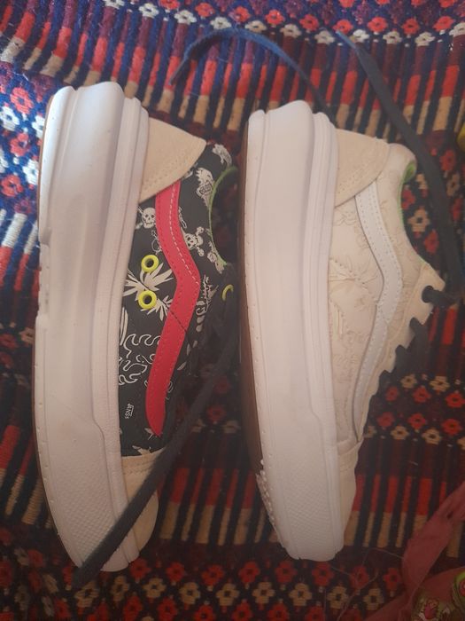 Tenis vans muito bom estado num 36.5