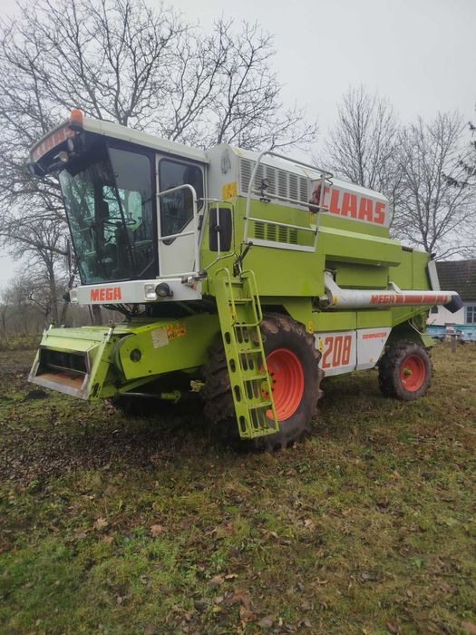 Комбайн Class mega 208