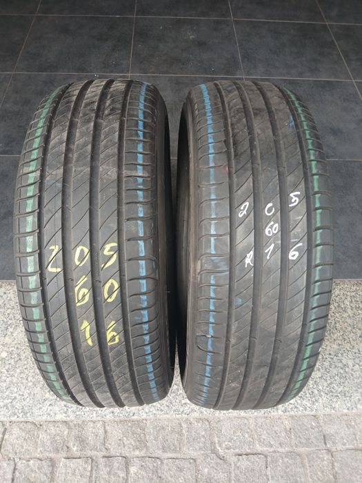 2 pneus 205 60 r16 Michelin