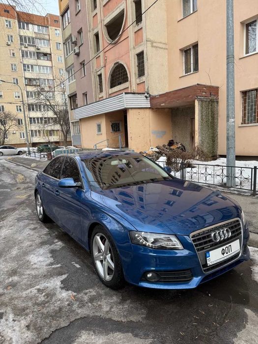 Audi A4 2009 року