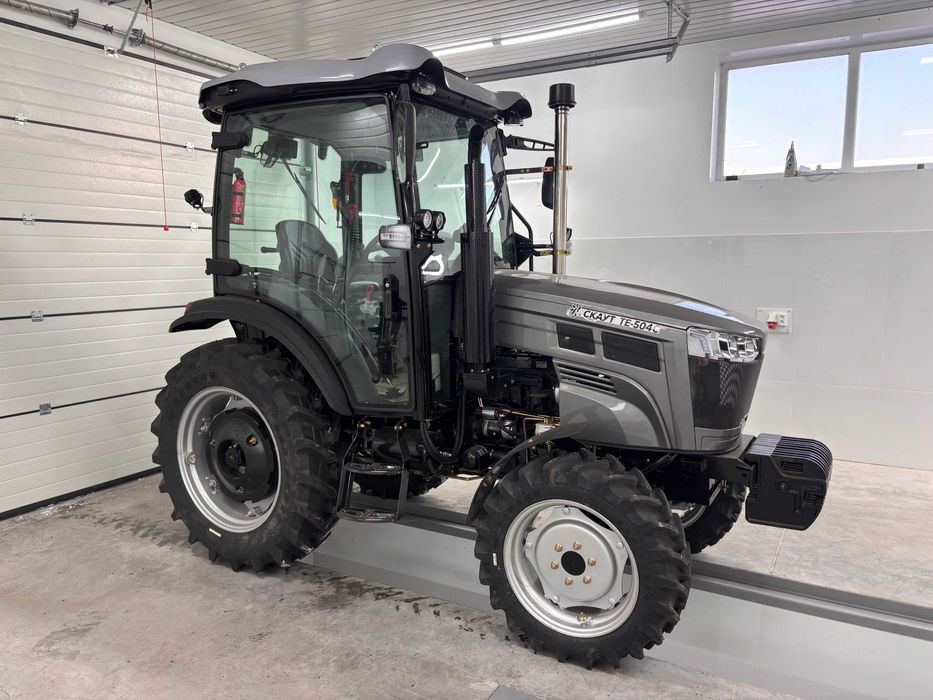 Трактор Скаут TE-504C з кондиціонером