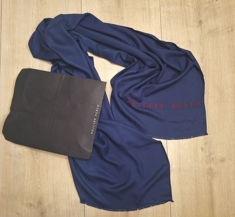 Philipp Plein szal nowy uni