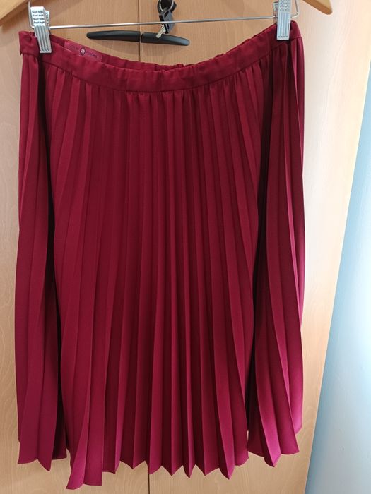 Saia plissada "Lion of Porches"