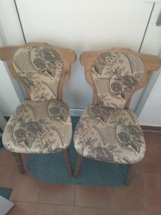 Krzesła tapicerowane