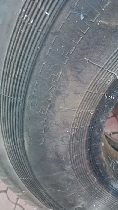 Шина одна нова з камерою та фліпером