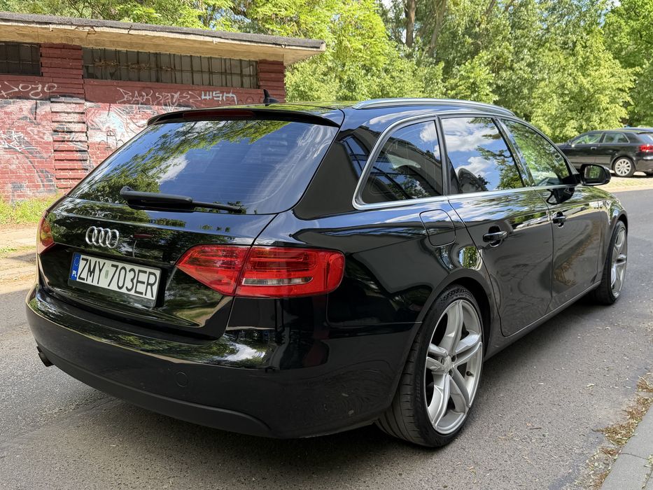 AUDI A4 B8 2.0 TDI CR 143KM 6 BIEGÓW LED Xenon S-Line Alu19 Navi Tempomat