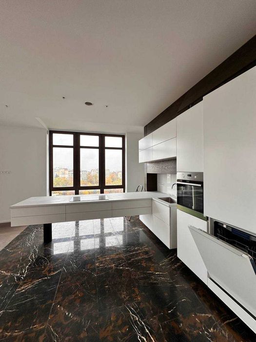 Продаж 3 кімнатної преміум квартири вул. Романківа (Червона)