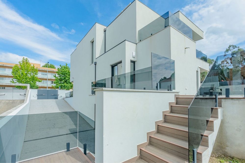 Moradia T3+1 luxo a venda na Maia
