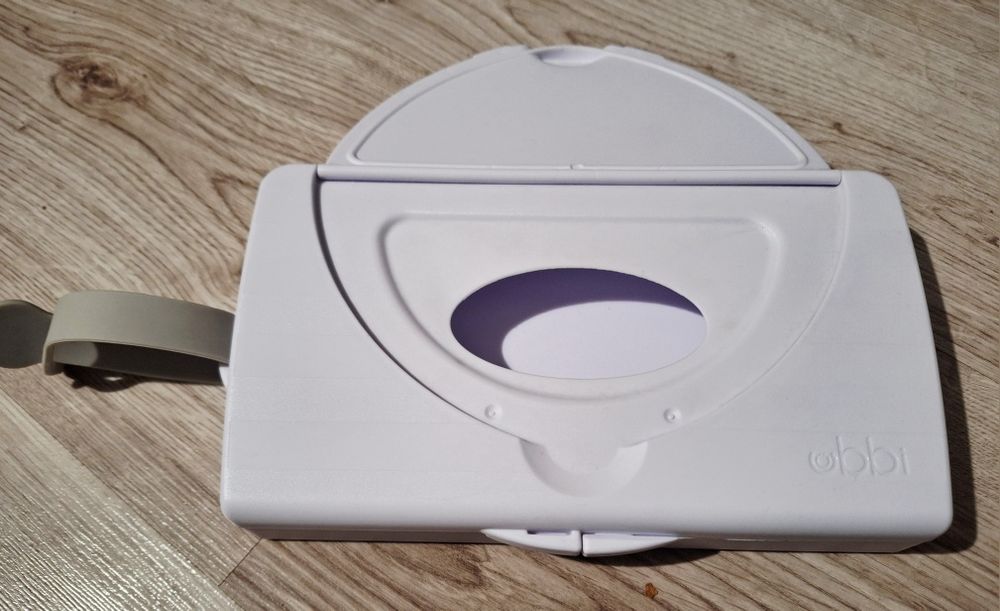 Ubbi on the go - pojemnik na mokre chusteczki