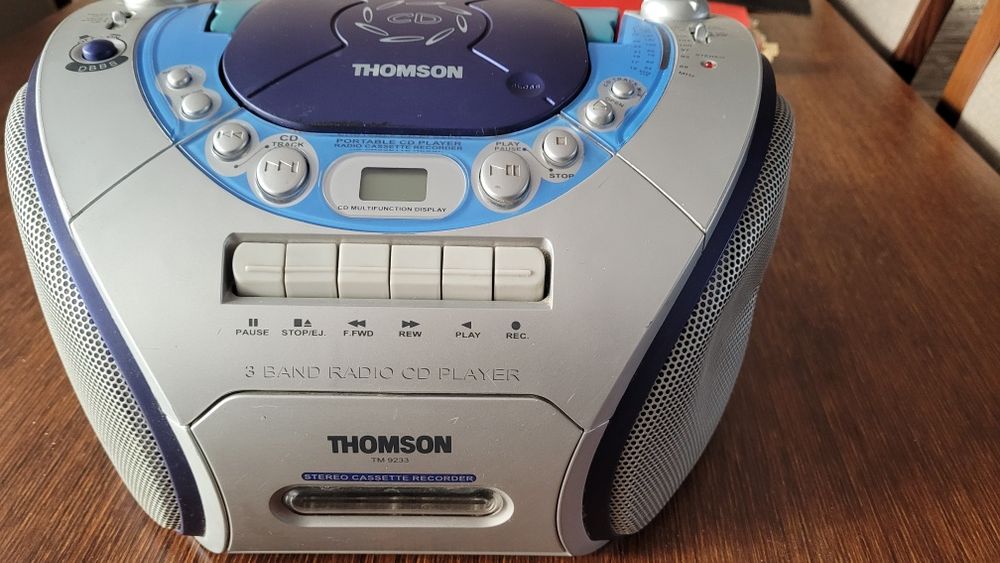 Radiomagnetofon z CD player Thomson TM 9233