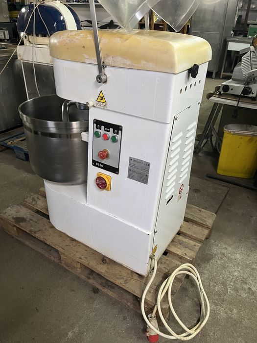 Amassadeira profissional SOPACO / Tecnopas BS 50 como nova