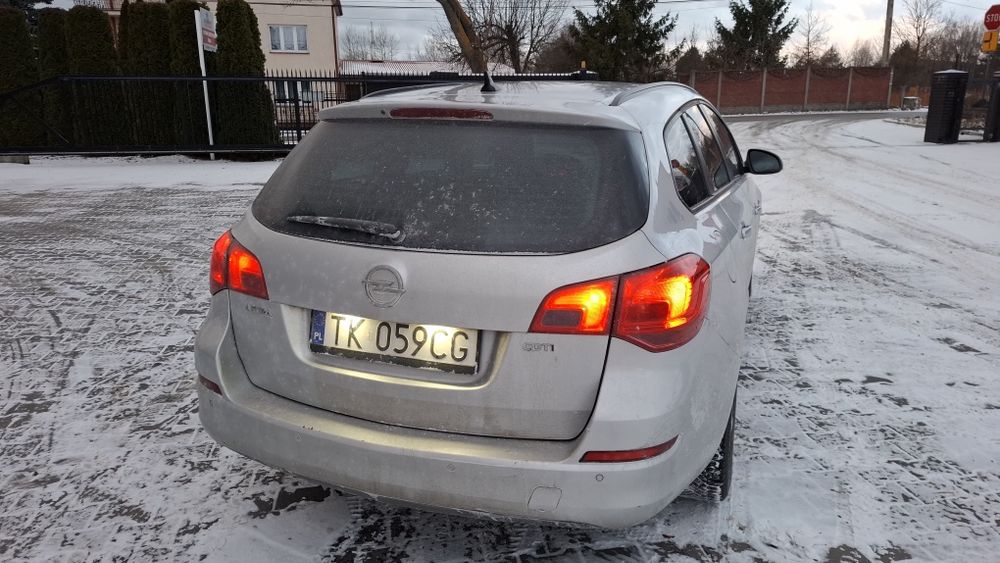 Opel Astra J sport tourer 2011 1.7 cdti