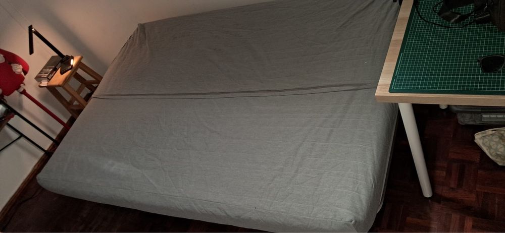 Sofá-cama cinzento