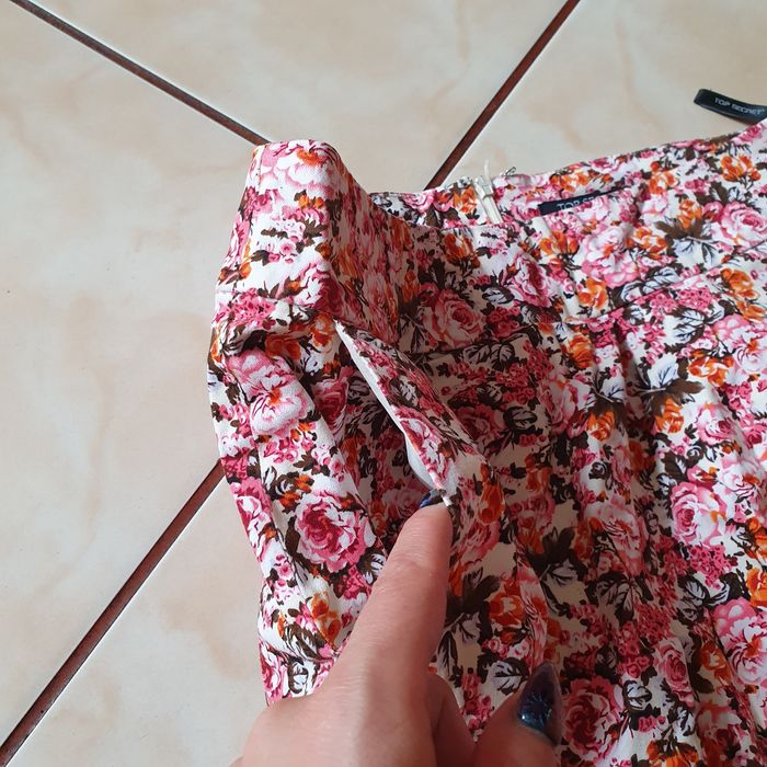 Elegancka spódnica spódniczka w kwiaty top Secret