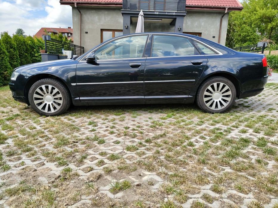 Audi A8 D3 4.2 Benzyna Quattro Czarna