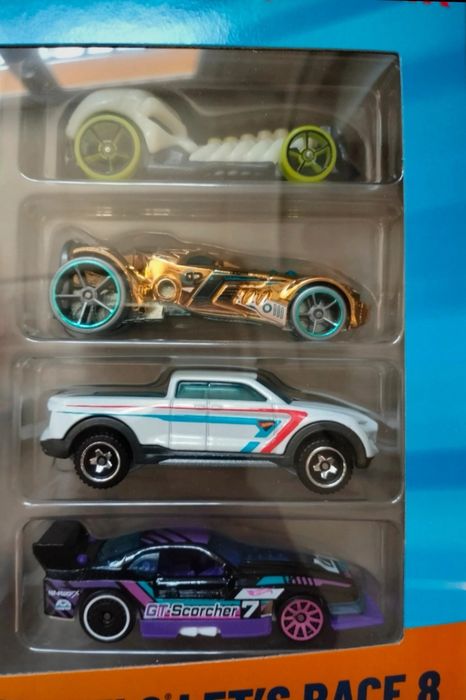 Hot Wheels Let's Race 8x GT-Scorcher