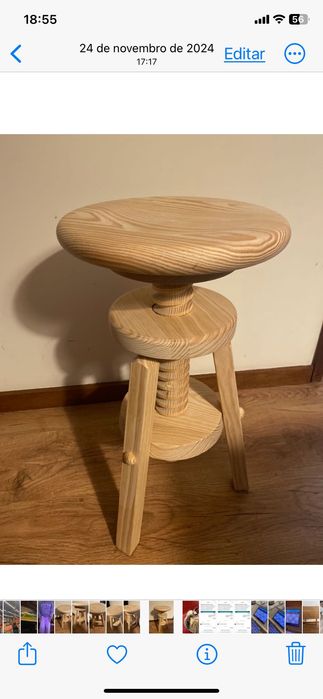 Banco giratório alto de madeira