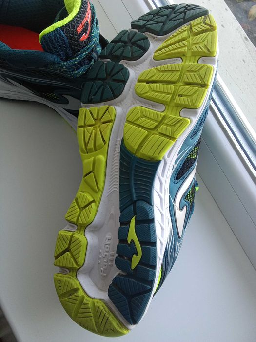 Чоловічі кросівки Joma
