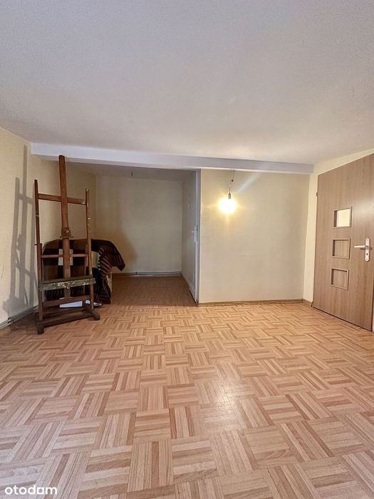 Nietuzinkowe mieszkanie na strychu z CO - ul. Próchnika