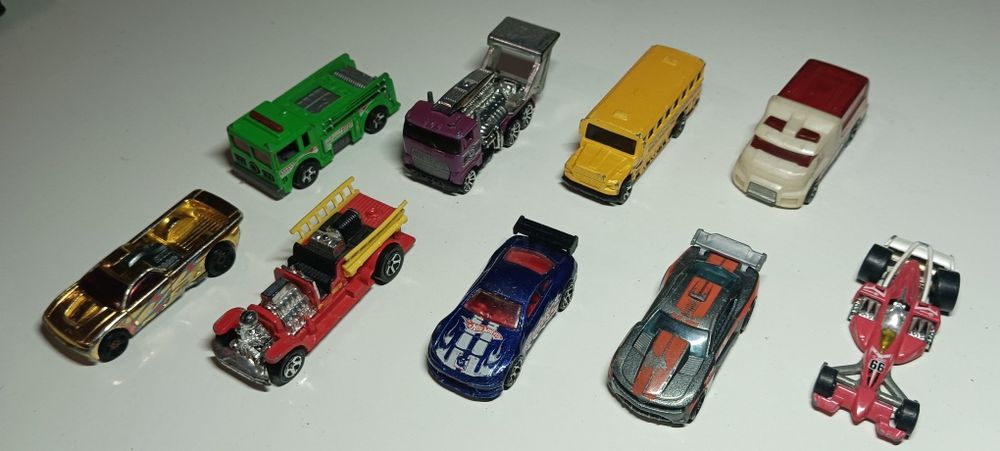 Hotwheels 45 carros (lote n26)