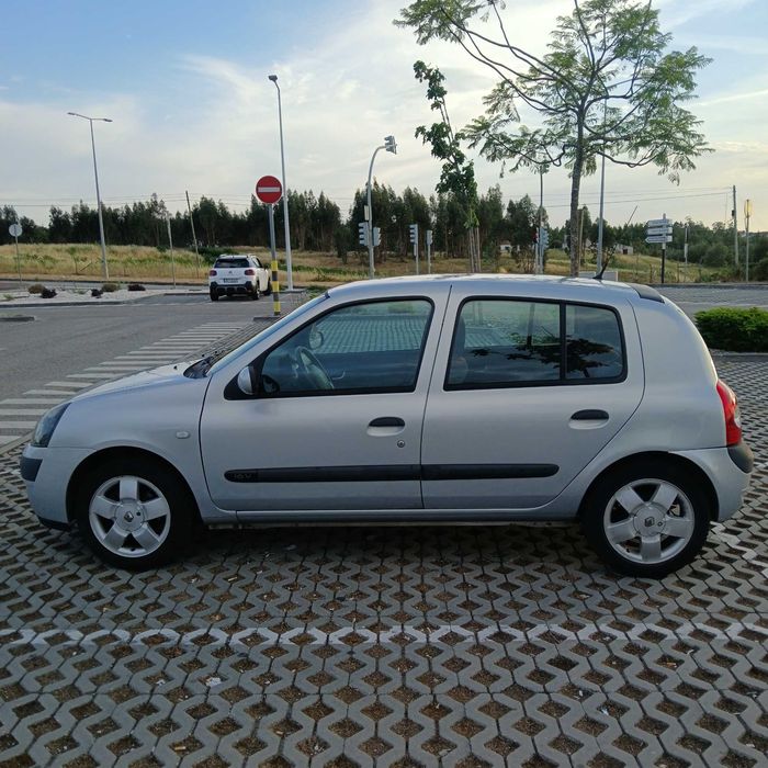 Renault Clio 2003 1.2